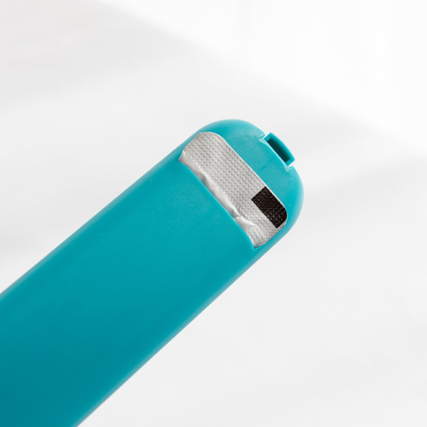 The Hot Cat Strip Spoon Feeder Squeezes Snack Pet Feeding Tools Pets DealSniper.net