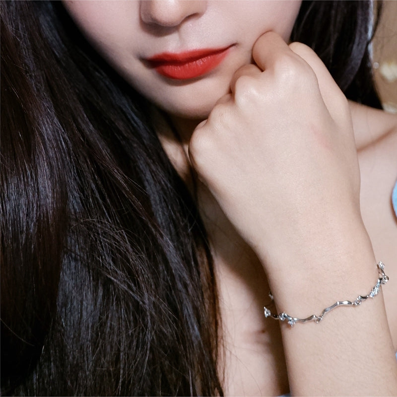 Exquisite Simple And Cold Adjustable Wave Bracelet Women Jewelry DealSniper.net
