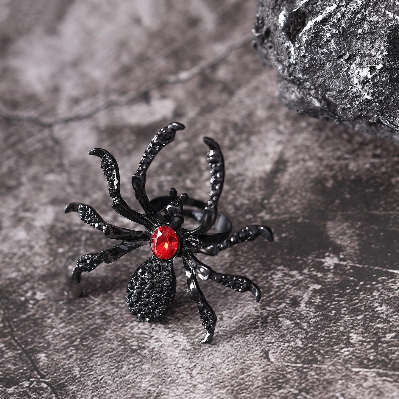 Fashion Dark Halloween Spider Ring Jewelry DealSniper.net D24 042R