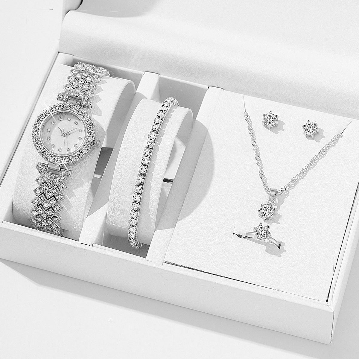 Diamond Women Watches Luxury Fashion Rhinestone Quartz Jewelry DealSniper.net Silver Suit 2