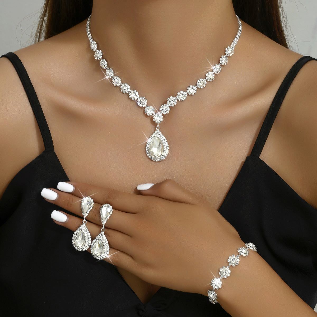 Fashion Jewelry Bridal Jewelry Suit Necklace Ear Stud Bracelet Three-piece Set Jewelry DealSniper.net 941798 White
