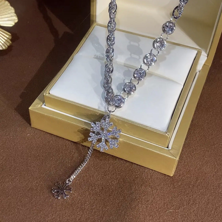 Temperament Personality Micro-set Zircon Snowflake Pendant Necklace Jewelry DealSniper.net