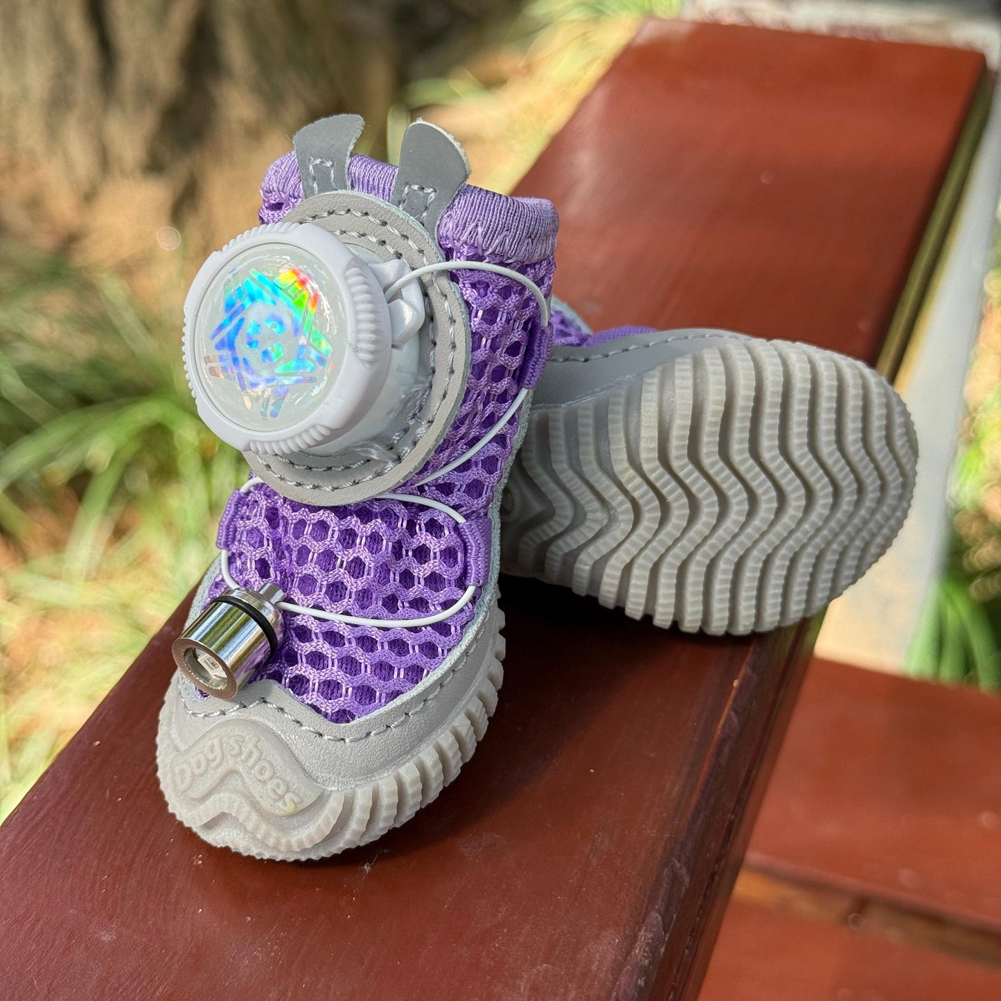 New Glowing Dog Shoes 4PCS LED Light-Up Anti-Slip Paw Protector Pets Gym From House Purple L 1.61W 2.2L