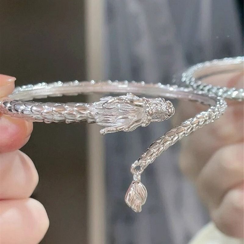 Trendy Magical Dragon Waving Its Tail Chinese Style Men And Women Jewelry Gym From House