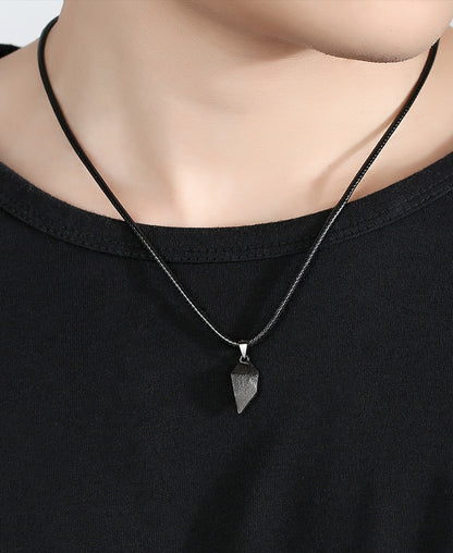 Creative Magnet Necklace Love Heart Broken Jewelry Gym From House Single black pendant