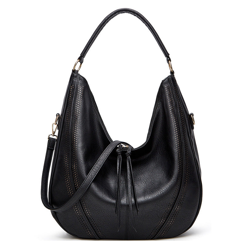 New Trend Retro Large Capacity Tote Shoulder Bag Tassel Women Gym From House Black 1PCS