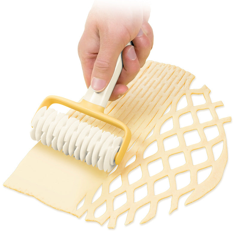 Kitchen Pizza Roller Pin Bread Hole Puncher DIY Baking Needle Kitchen DealSniper.net