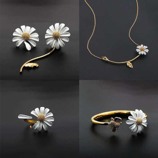 Premium Sense Daisy Earrings Necklace Female Clavicle Chain