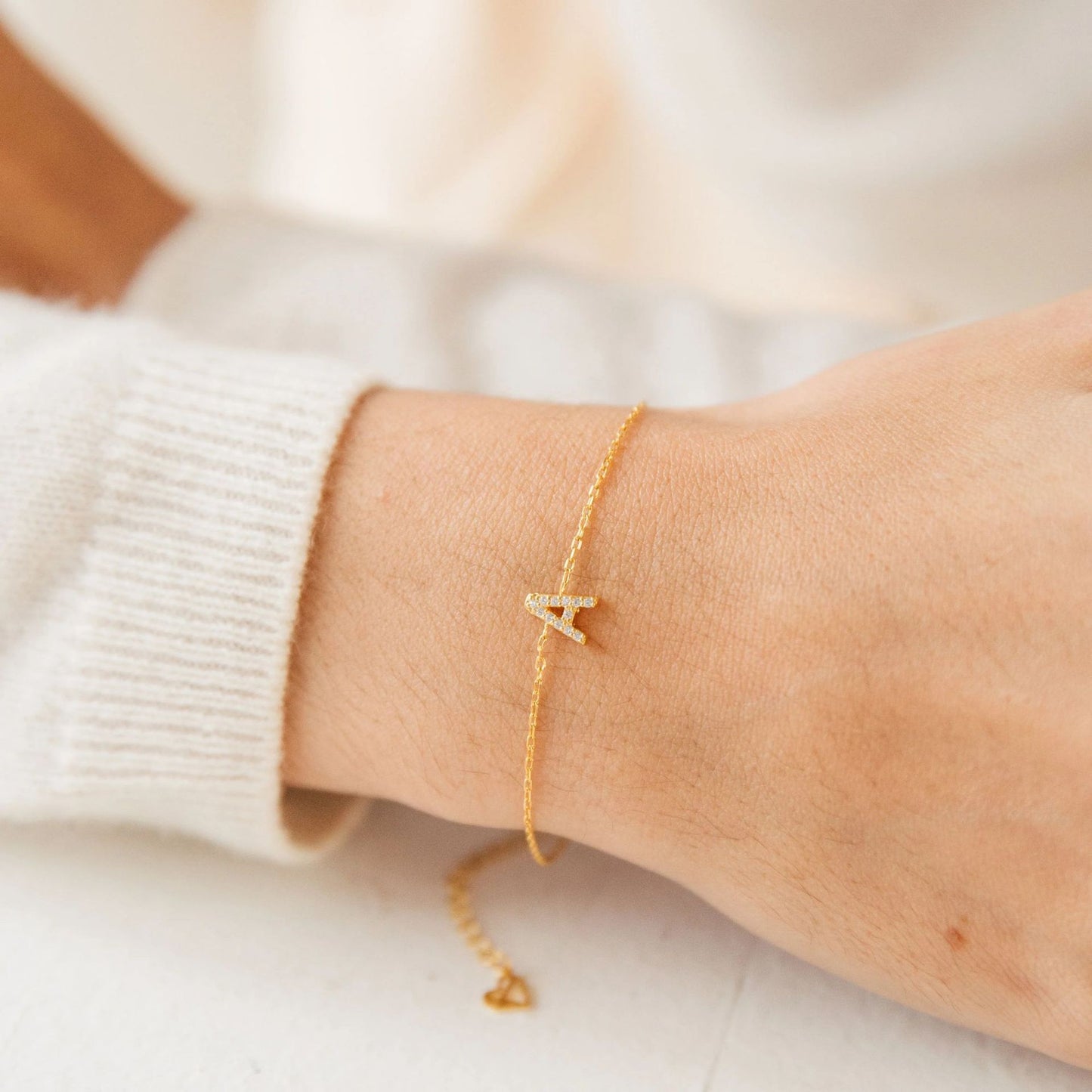 English 26 Letter Bracelet New Ladies With Diamonds Jewelry Gym From House