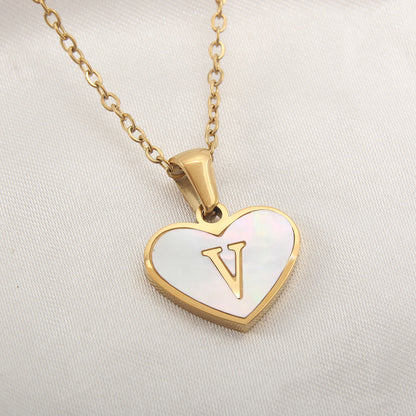 26 Letter Heart-shaped Necklace White Shell Love Clavicle Jewelry dealsniper-net V