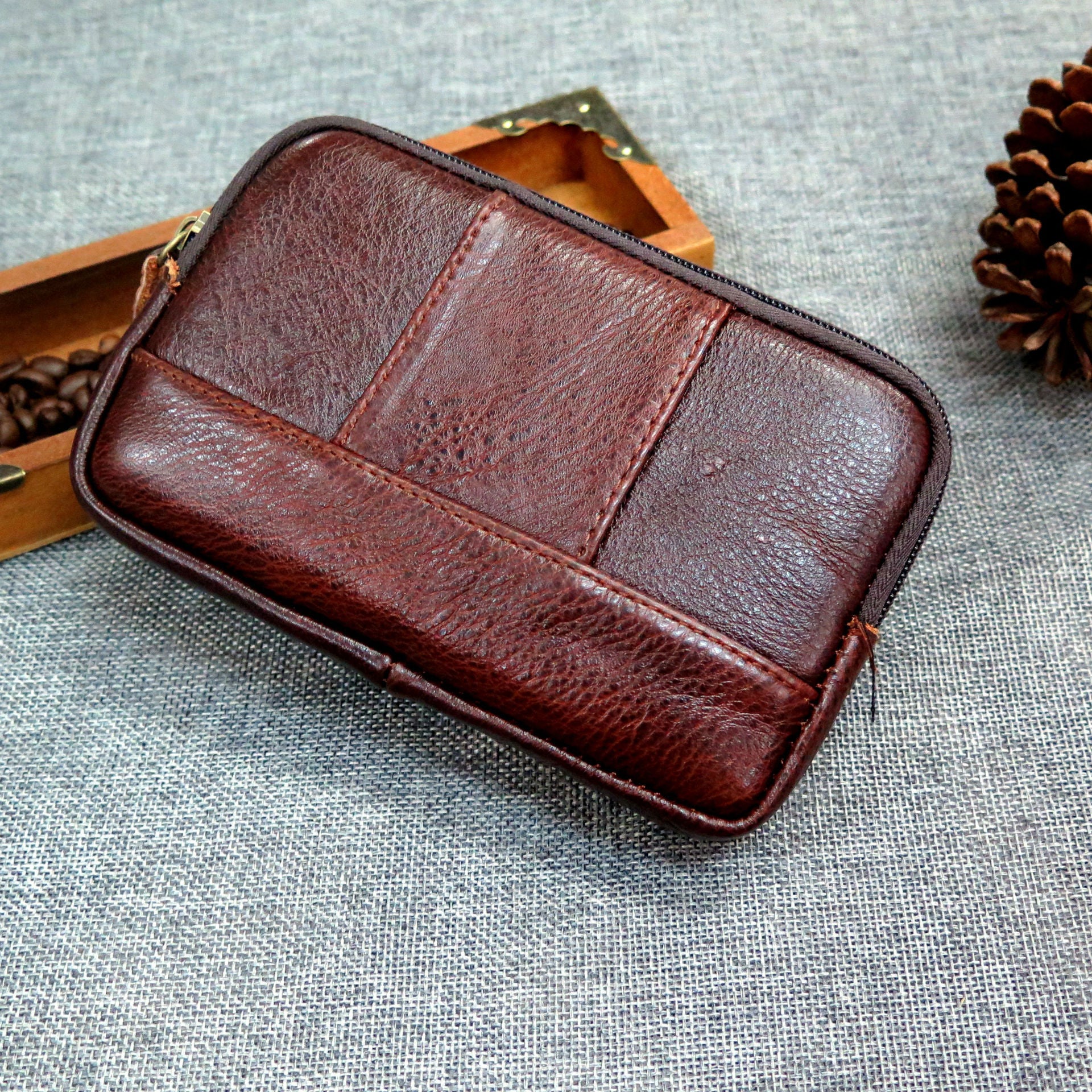 New type of hot selling men's 6 size belt and leather belt handbag Men DealSniper.net