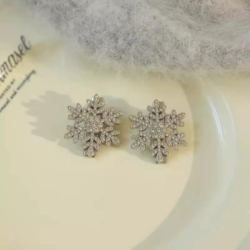 Cyrstal Snowflake Pearl Hair Clip Winter Girls