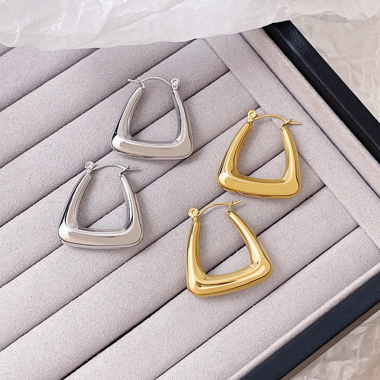 Fashion Wild U-shaped Hollow Earrings Cold Wind Simple Earrings Jewelry dealsniper-net