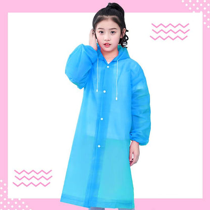 Transparent, portable and backpackable girl's poncho