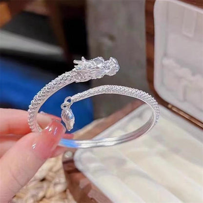 Trendy Magical Dragon Waving Its Tail Chinese Style Men And Women Jewelry Gym From House