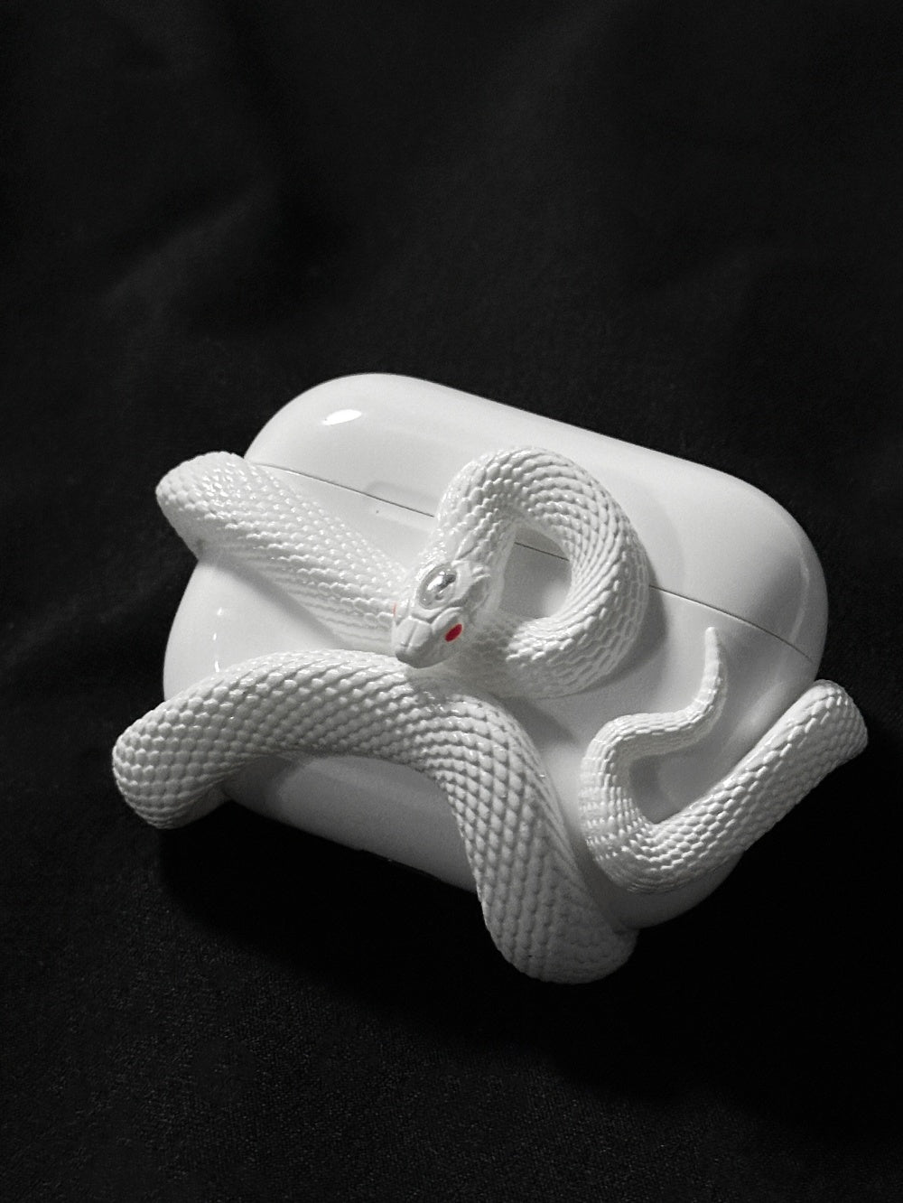 Creative Horrible Snake Wireless Earphone Case Headset Protective Case Electronics dealsniper-net