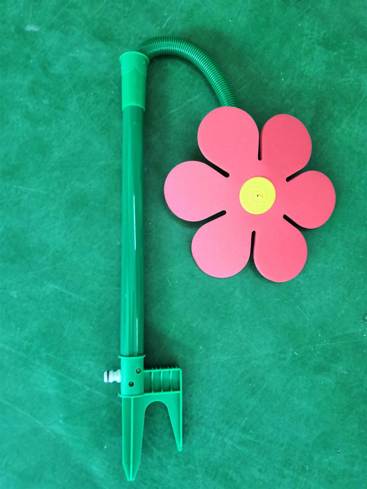 Garden Sprinkler Plastic Sprinkler Sunflower Sprinkler Garden