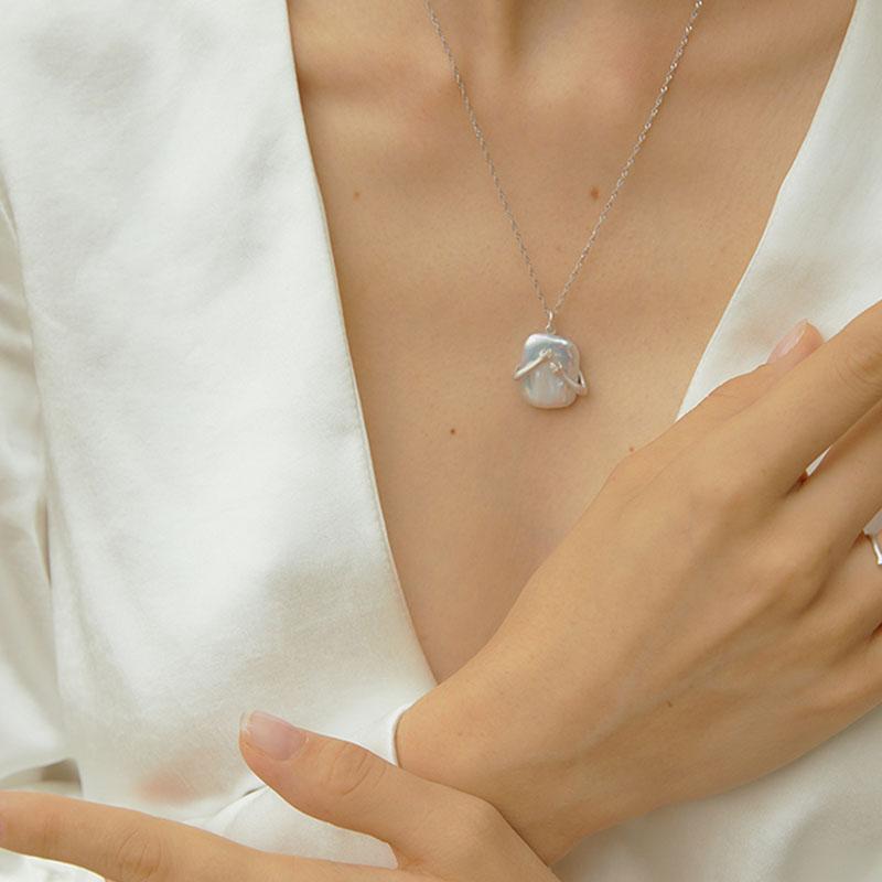 Square Baroque Pearl Couple Pendant Necklace Deals dealsniper-net
