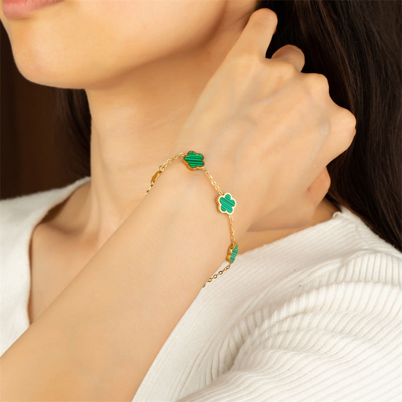 Small Fresh And Lovely Green Drop Gum Flower Jewelry Gym From House