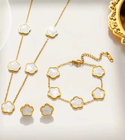 Small Fresh And Lovely Green Drop Gum Flower Jewelry Gym From House White three piece set 1PCS