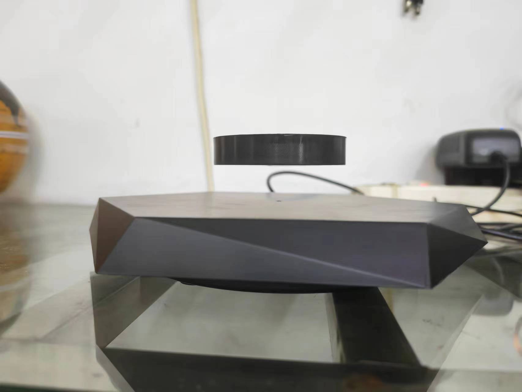 Magnetic Suspension Universal Tray Display Stand Home Decor DealSniper.net