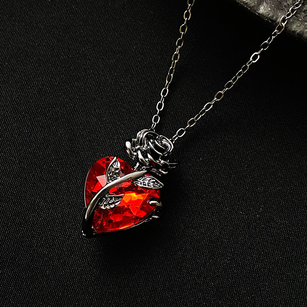 Punk Rose Love Necklace Fashion Personality Heart-shaped Jewelry dealsniper-net