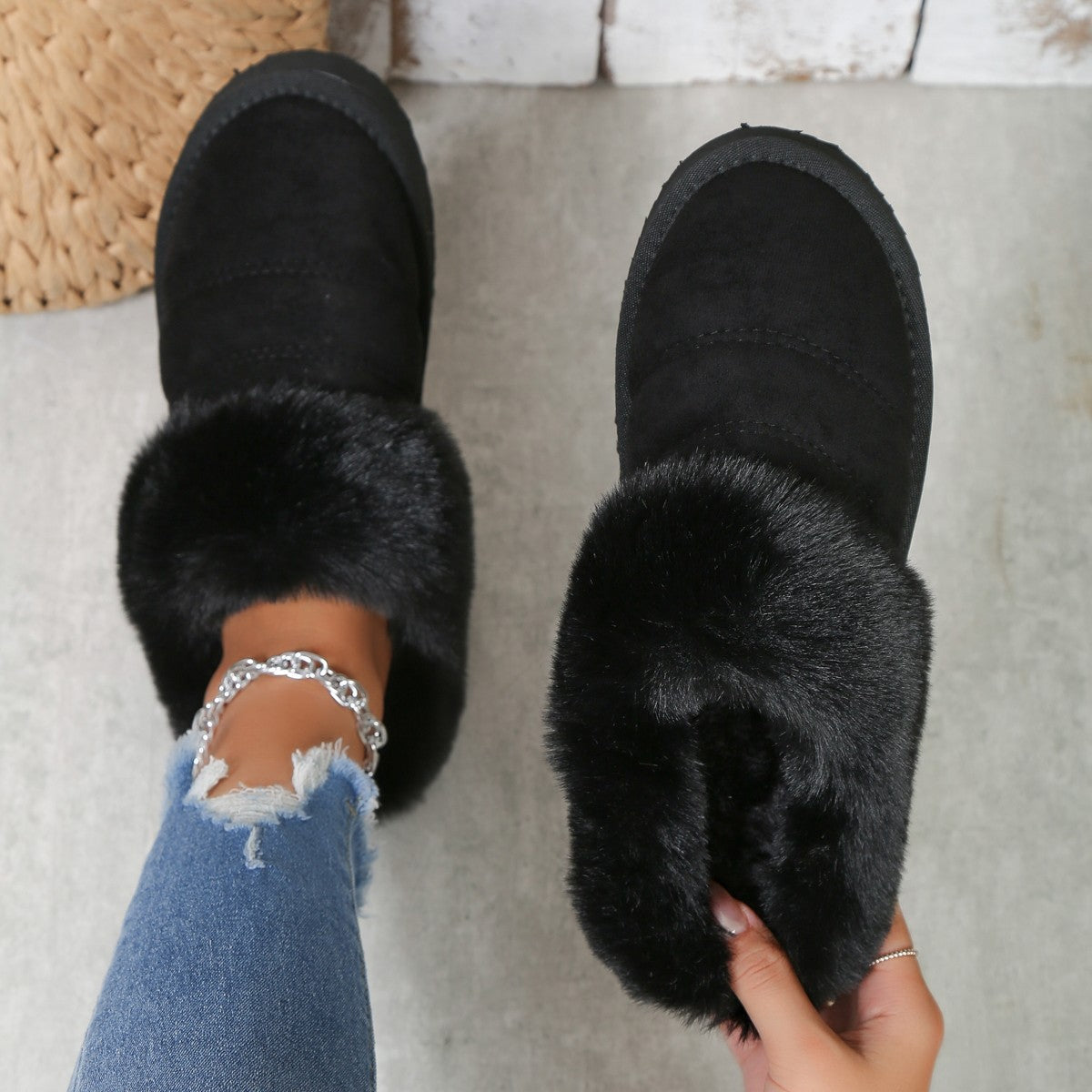 Winter Plush Slippers Home Thick-soled Warm Cotton Slippers Women Outdoor Garden Shoes Women DealSniper.net Black 35