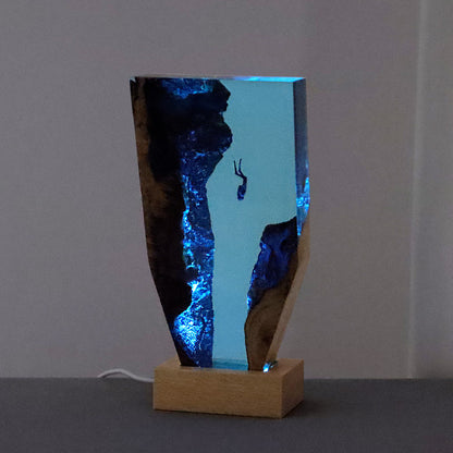 Marine Cave Diver Desktop Decoration Creative Art Lamp Holder