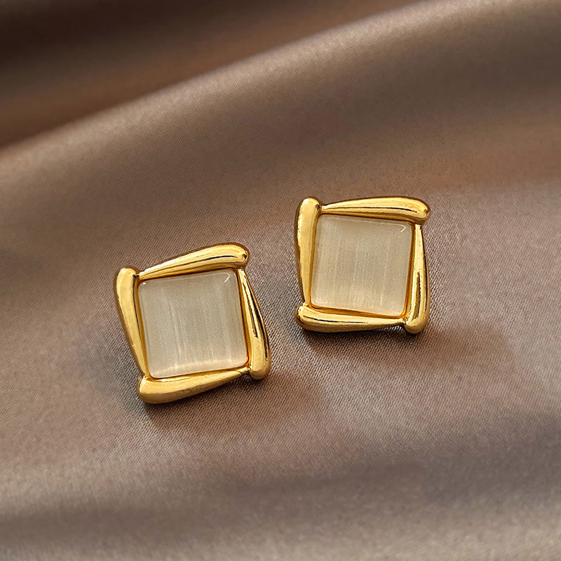 Cat's Eye Flower Earrings High Sense Geometry Earrings Jewelry Gym From House Square trumpet