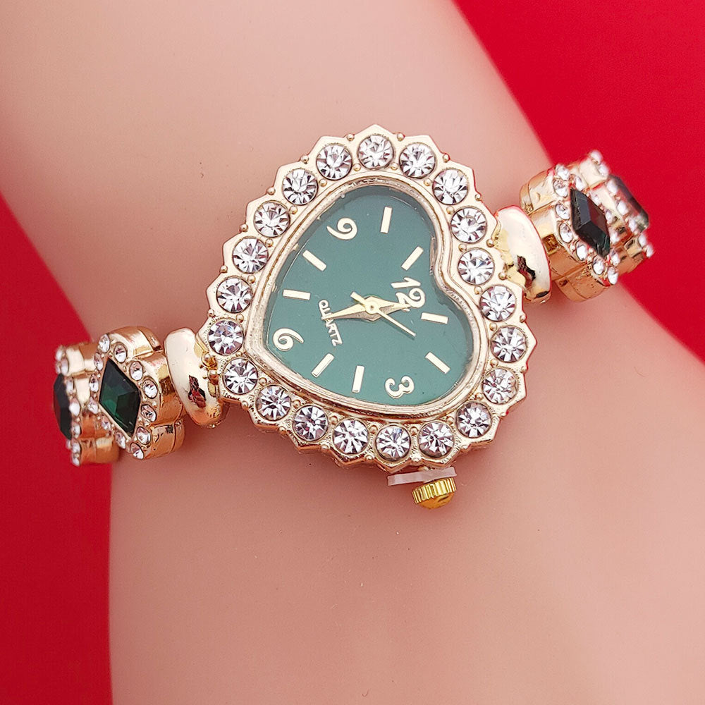 Fashion Love Shape Bracelet Watch Set Diamond Colored Heart Quartz Jewelry DealSniper.net Green