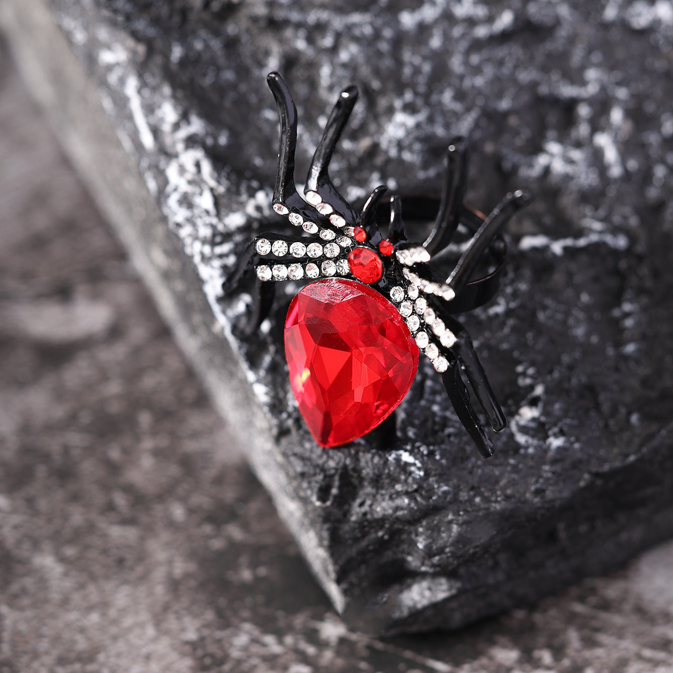 Fashion Dark Halloween Spider Ring Jewelry DealSniper.net